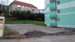 Nové parkovacie miesta na Dolnej ulici